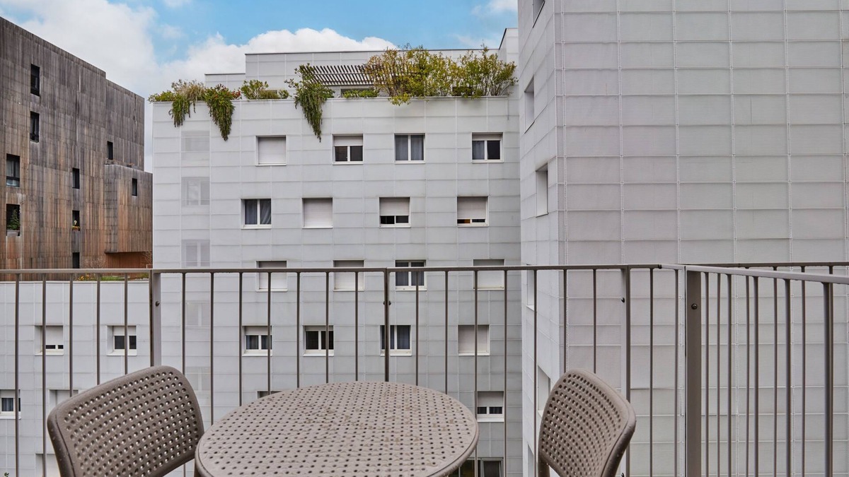 Perrache Apartment | Studio Cosy pour 2 avec Kitchenette | TV