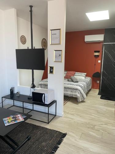 Colombier-Saugnieu Apartment | Studio Cosy tt confort proche aéroport