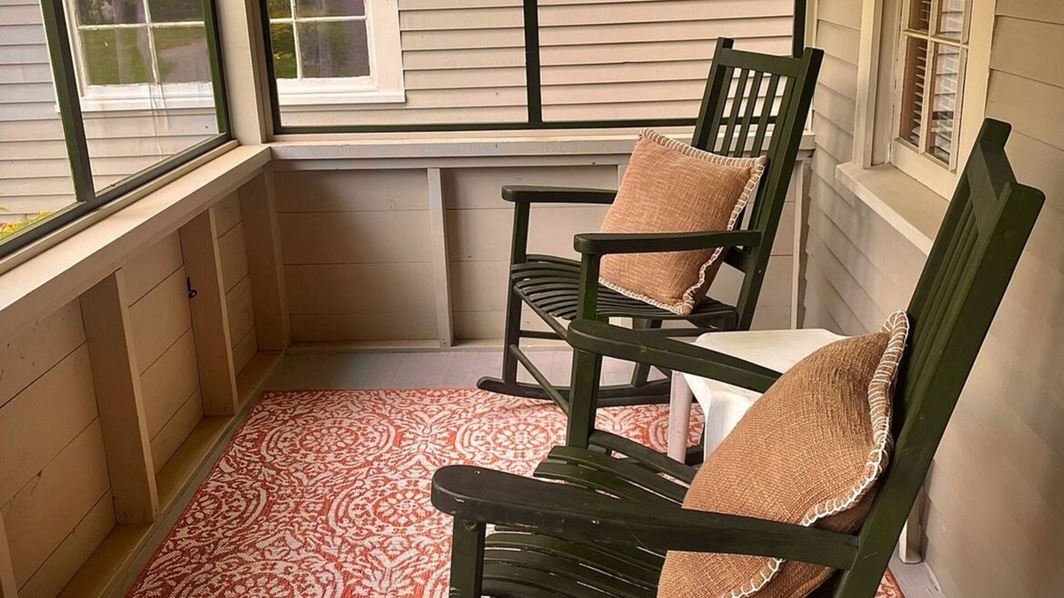 Bridgewater Cottage | Studio Cottage Getaway Blossoms Cottage #5
