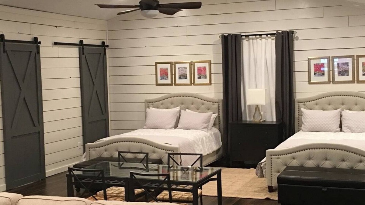 Ellendale Apartment | Studio Cottage in the heart of Memphis