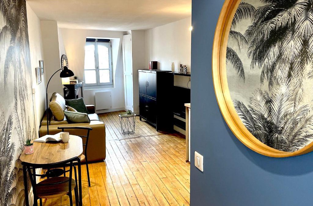 Dreux Apartment | Studio de charme sous les toits #6