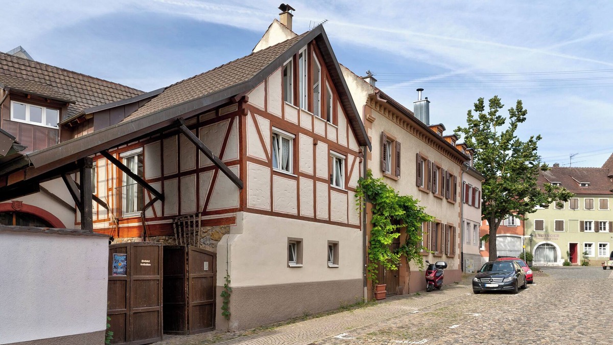 Endingen am Kaiserstuhl Apartment | Studio Apartment 'Miris Hüs' with Wi-Fi