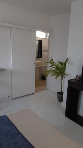 Tartane Bed & Breakfast | Studio de l'Anse Rouge Tartane