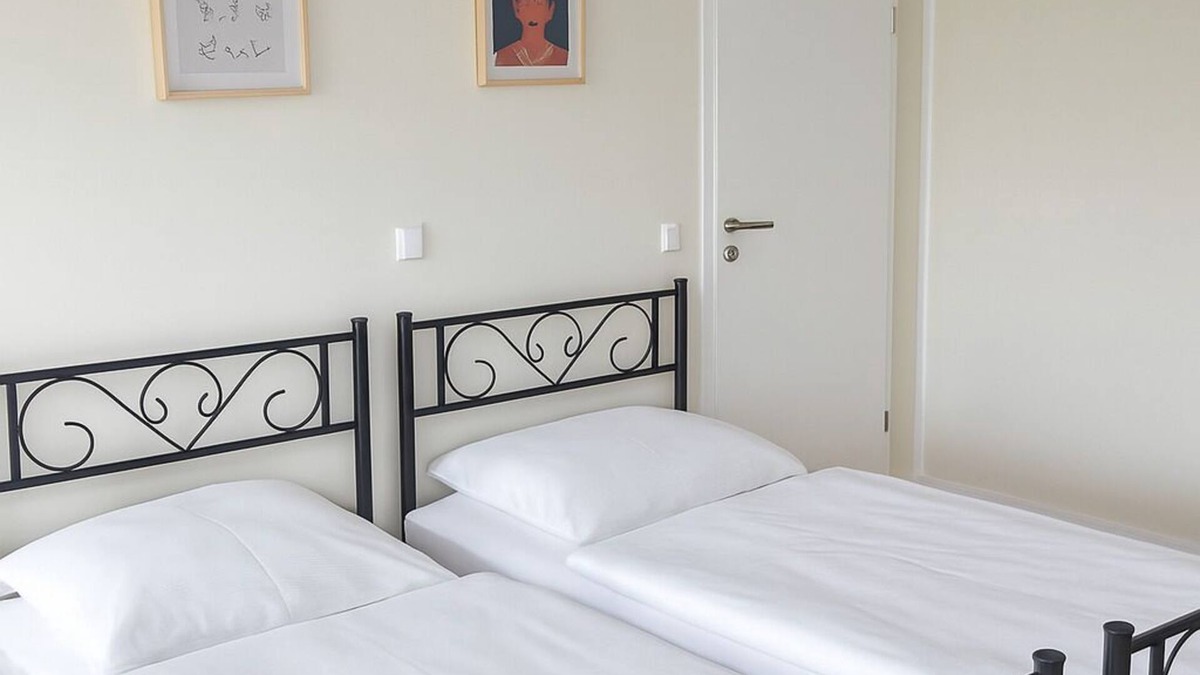 Hagen Apartment | Studio-Deluxe-Private Bathroom-Landmark view-Schloßblick