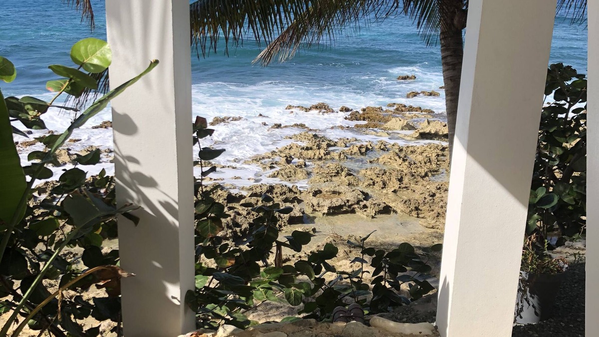 Cane Bay Apartment | Studio directly on the Cane Bay Beach ! Wake up to the sounds of the waves !