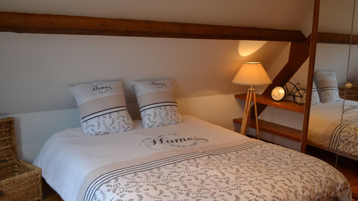 Bonneville-la-Louvet Apartment | Studio du domaine de la Petitière