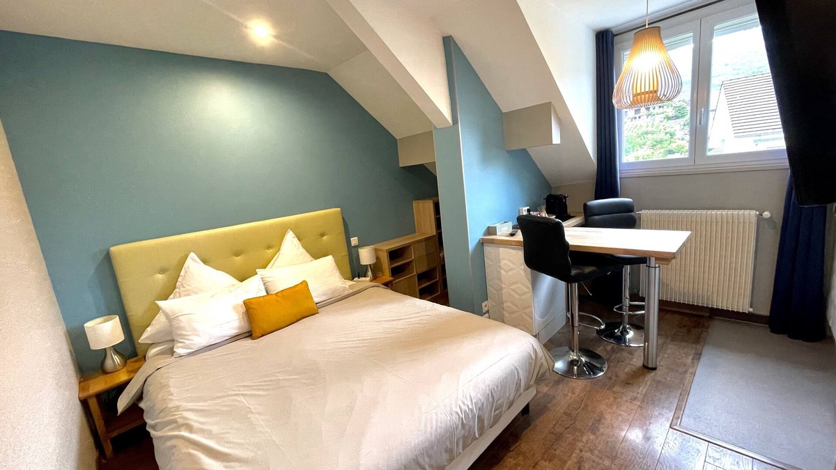 Brison-Saint-Innocent Apartment | Studio Ensuite Le Corsuet