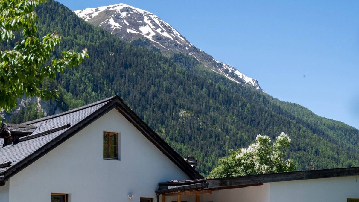 Ardez Apartment | STUDIO EG MUGLIN: RENOVATED 1-ROOM FLAT IN THE FORMER MILL OF THE MOUNTAIN VILLAGE OF ARDEZ
