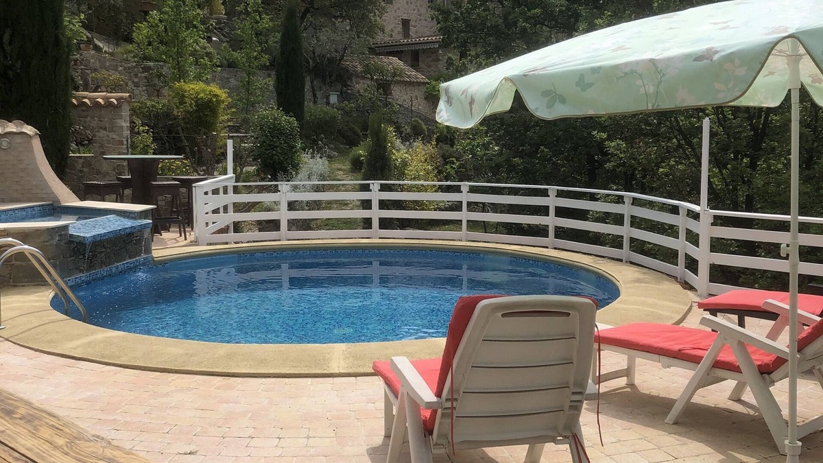 Luceram Apartment | Studio en Pierre Avec Jolie Piscine