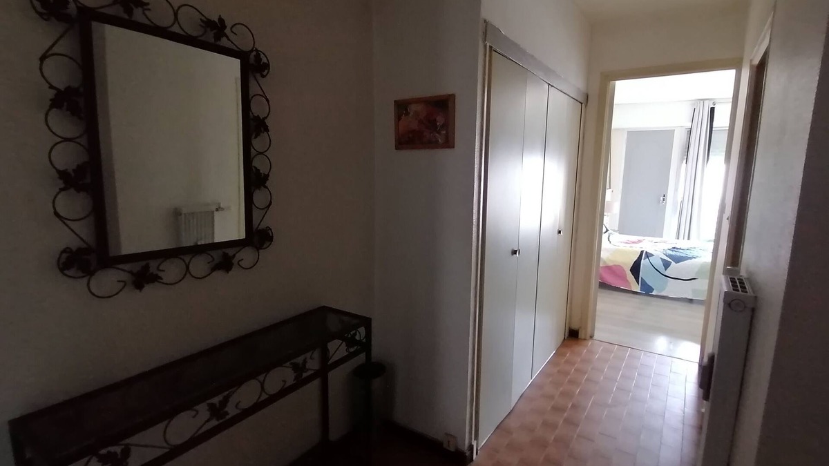 Brive-la-Gaillarde Apartment | Studio en Plein Centre de Brive La Gaillarde de 36 m2
