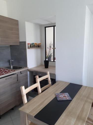 Tence Apartment | Studio en plein centre ville - 2 à 4 personnes