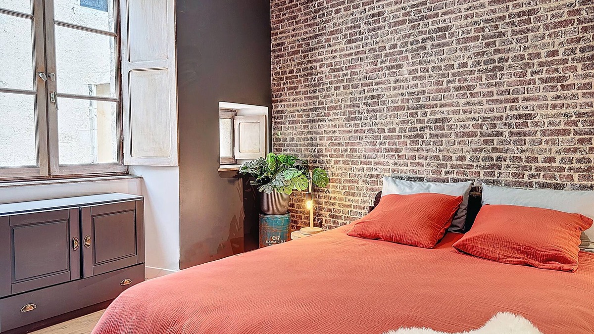 Villeneuve-de-Berg Apartment | Studio "evasion Ardéchoise"