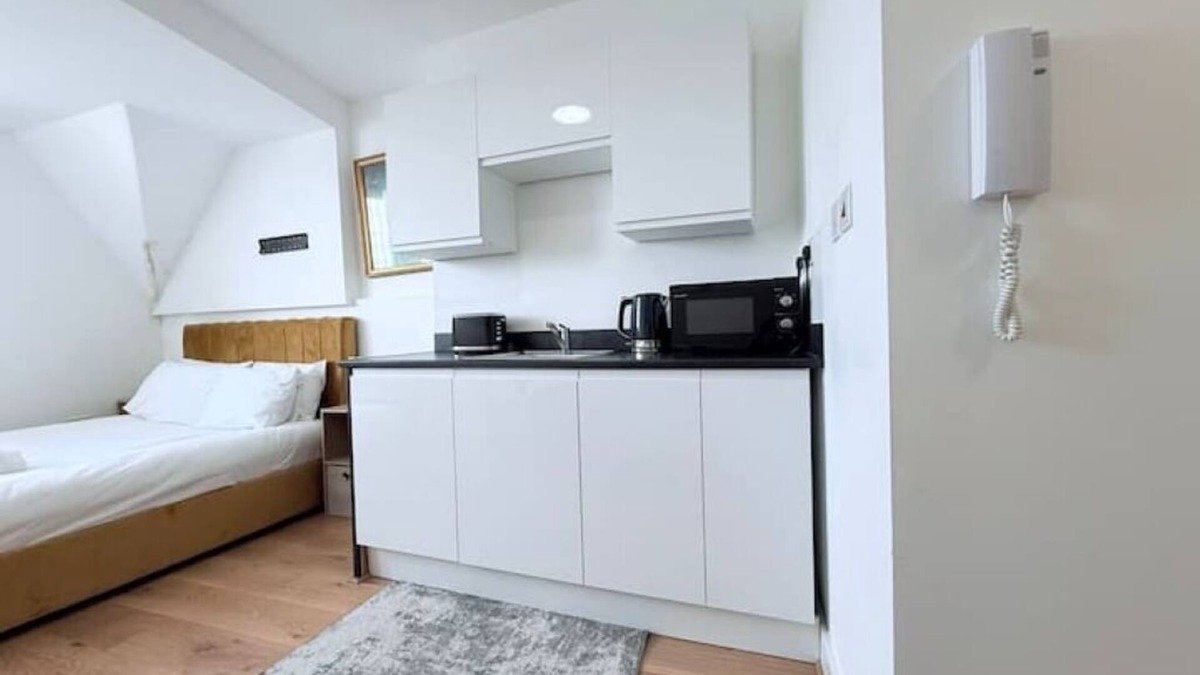Childs Hill Apartment | Studio Flat 8 in Golders Green