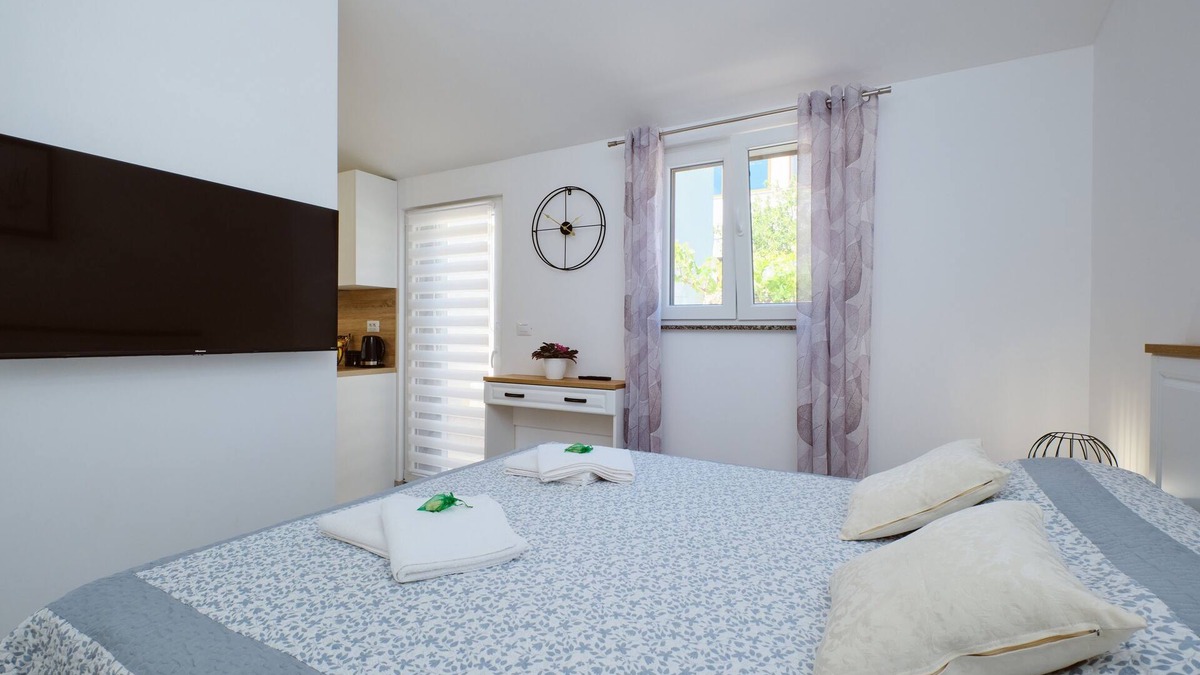 Martinscica Apartment | Studio flat near beach Martinšćica, Cres (AS-22582-a)