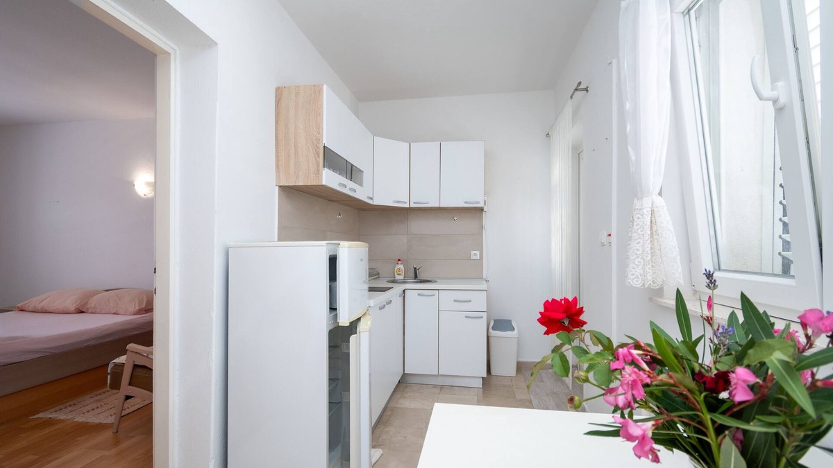 Stara Novalja Apartment | Studio flat near beach Stara Novalja, Pag (AS-9725-a)