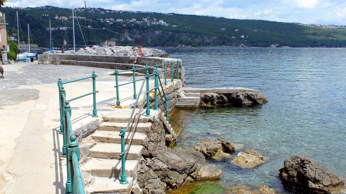 Trinajstici Apartment | Studio flat with air-conditioning Jušići, Opatija (AS-15874-a)