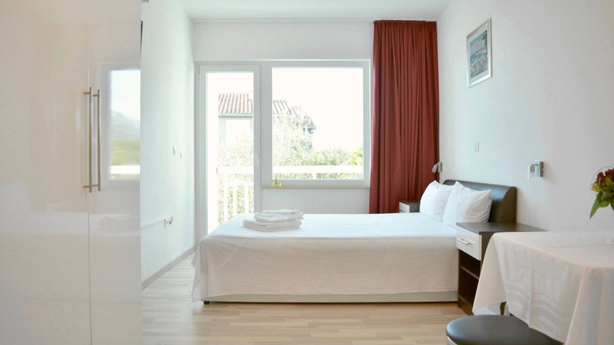 Promajna Apartment | Studio flat with balcony and sea view Promajna, Makarska (AS-20786-b)