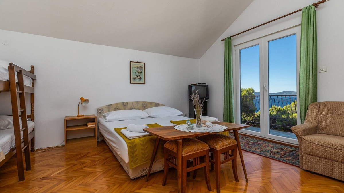 Marusici Apartment | Studio flat with balcony and sea view Marušići, Omiš (AS-21608-a)