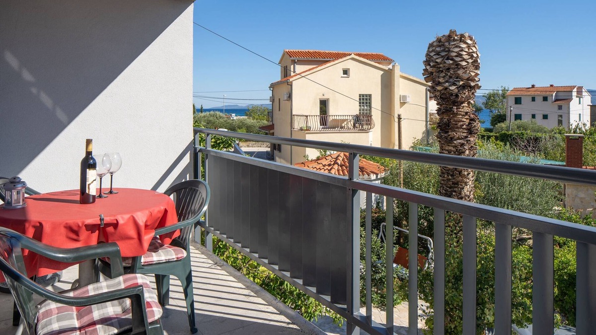 Duce Apartment | Studio flat with terrace and sea view Duće, Omiš (AS-16877-d)