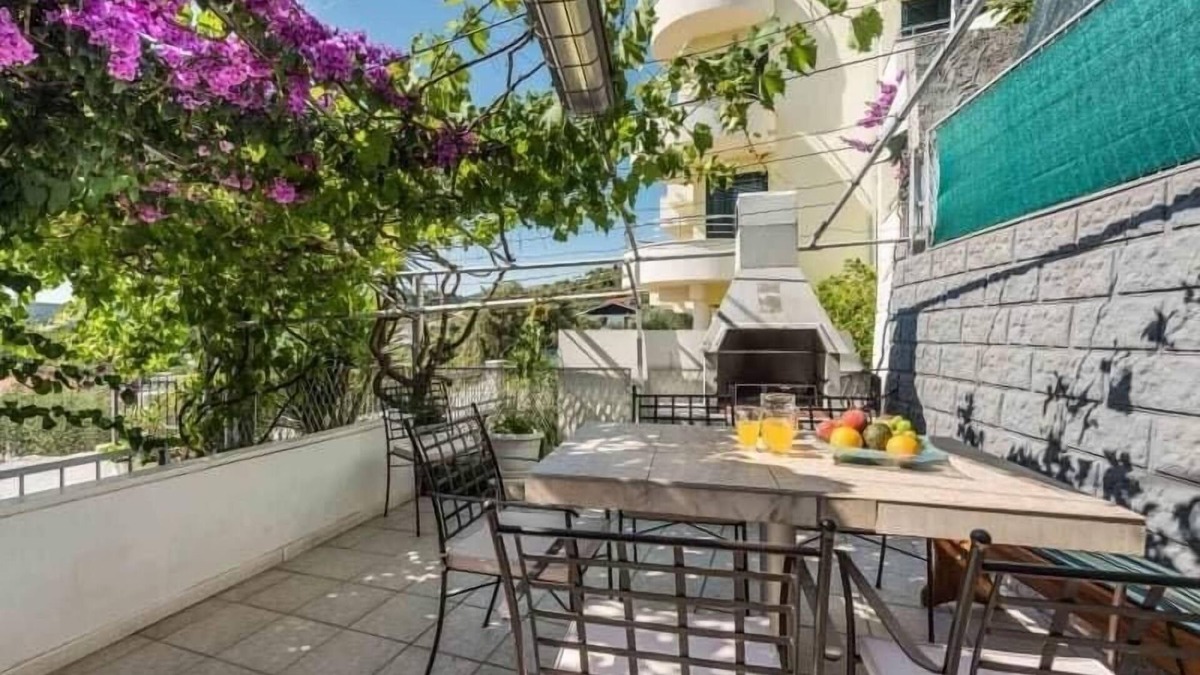 Poljica Apartment | Studio flat with terrace and sea view Poljica, Trogir (AS-21041-a)