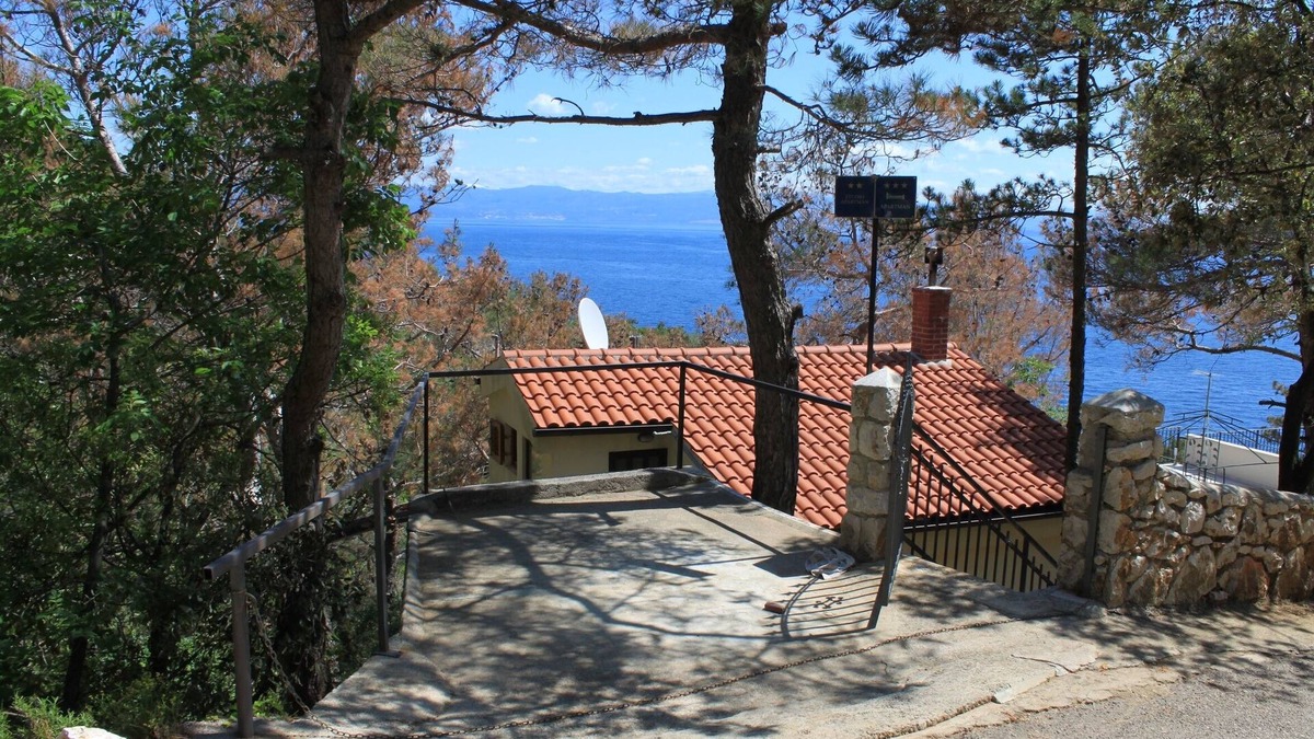 Brsec Apartment | Studio flat with terrace Brseč, Opatija (AS-2359-a)