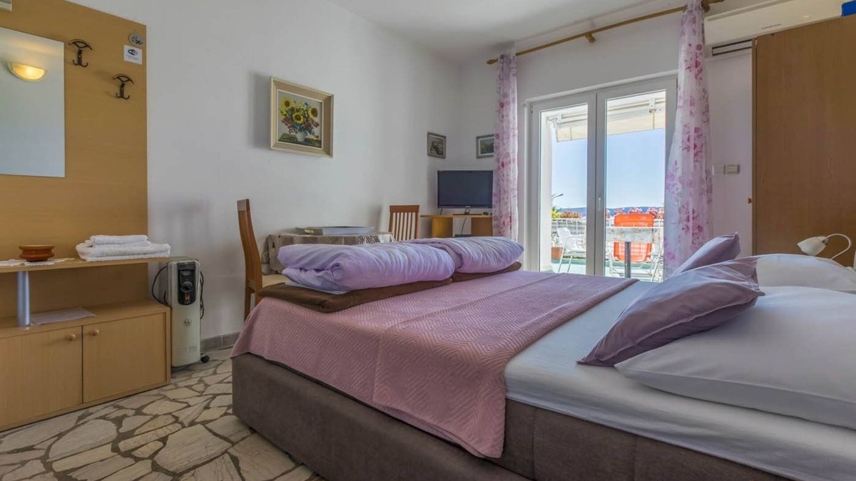 Selce Apartment | Studio flat with terrace and sea view Selce, Crikvenica (AS-2356-a)