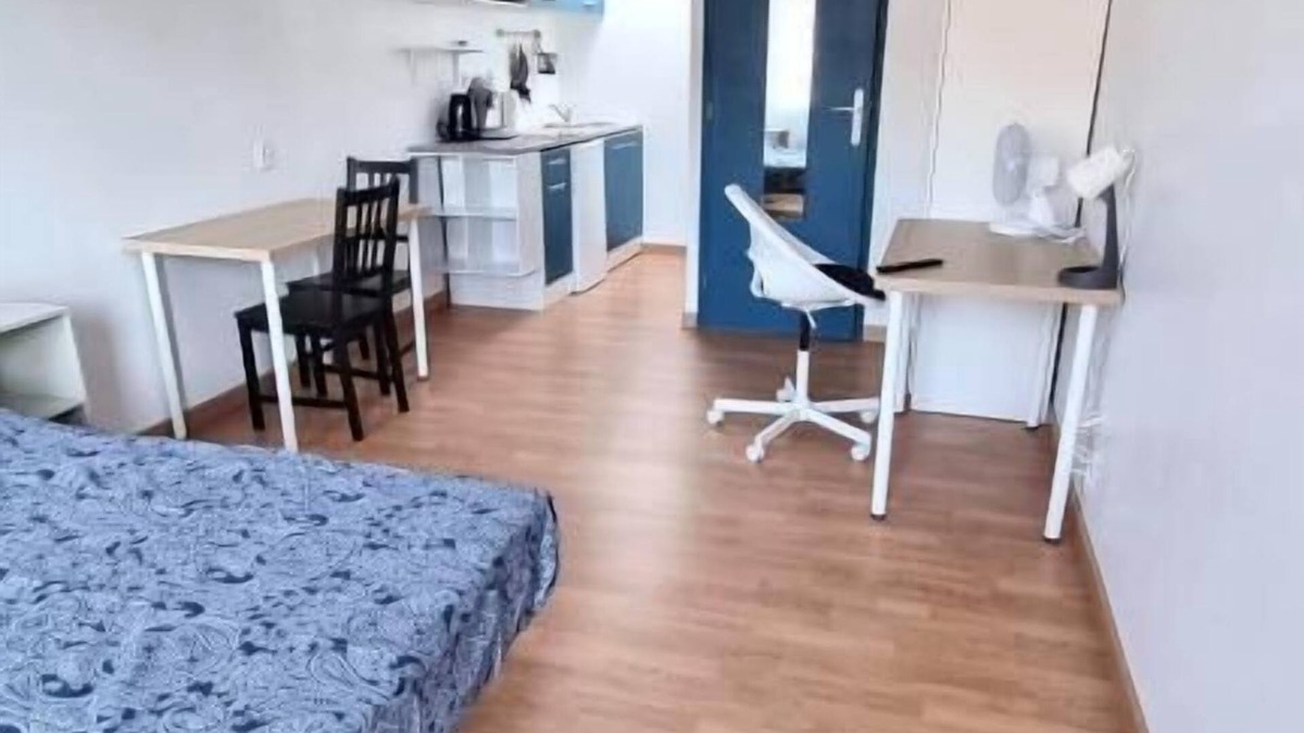 Avesnes-sur-Helpe Apartment | Studio for 2 people on the ground floor with terrace and parking space