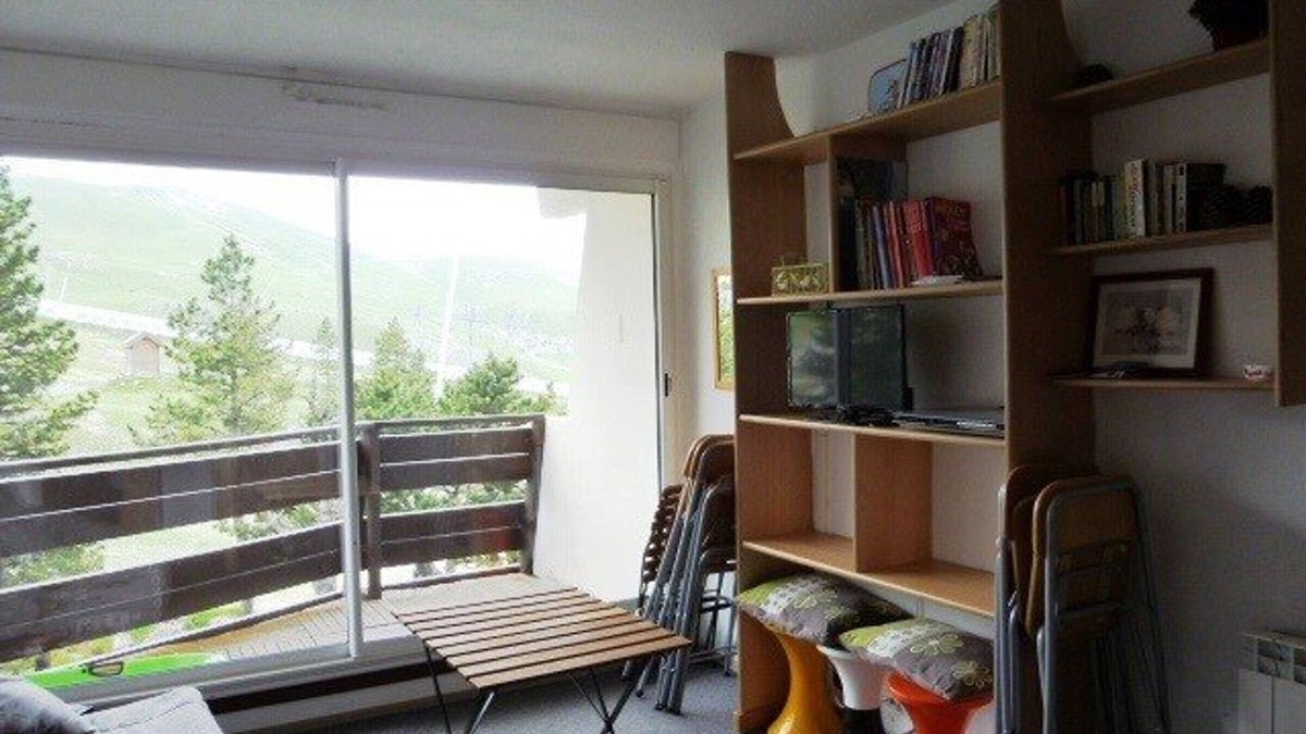 Arette Apartment | Studio for 6 with direct slope access, balcony and free parking