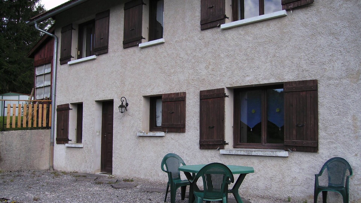 Foncine-le-Bas Apartment | studio for two people on the ground floor of the owners' house