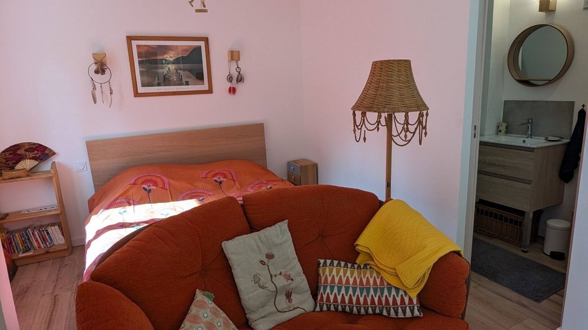 Saint-Hippolyte-du-Fort Apartment | Studio Indépendant au Calme, de Plain Pied, Avec Jardin. Animaux non Acceptés