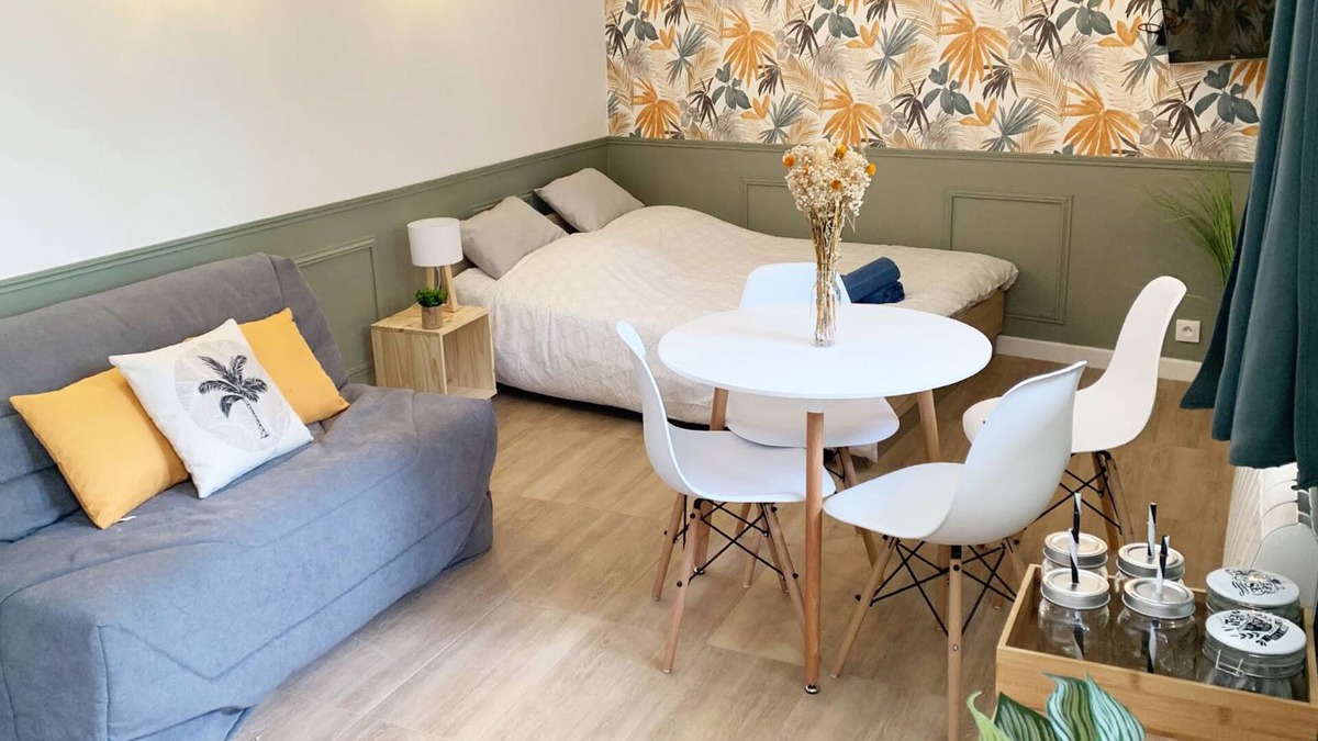 Chasseneuil-du-Poitou Apartment | Studio Greeny - 5 min Futuroscope rental (Free parking)