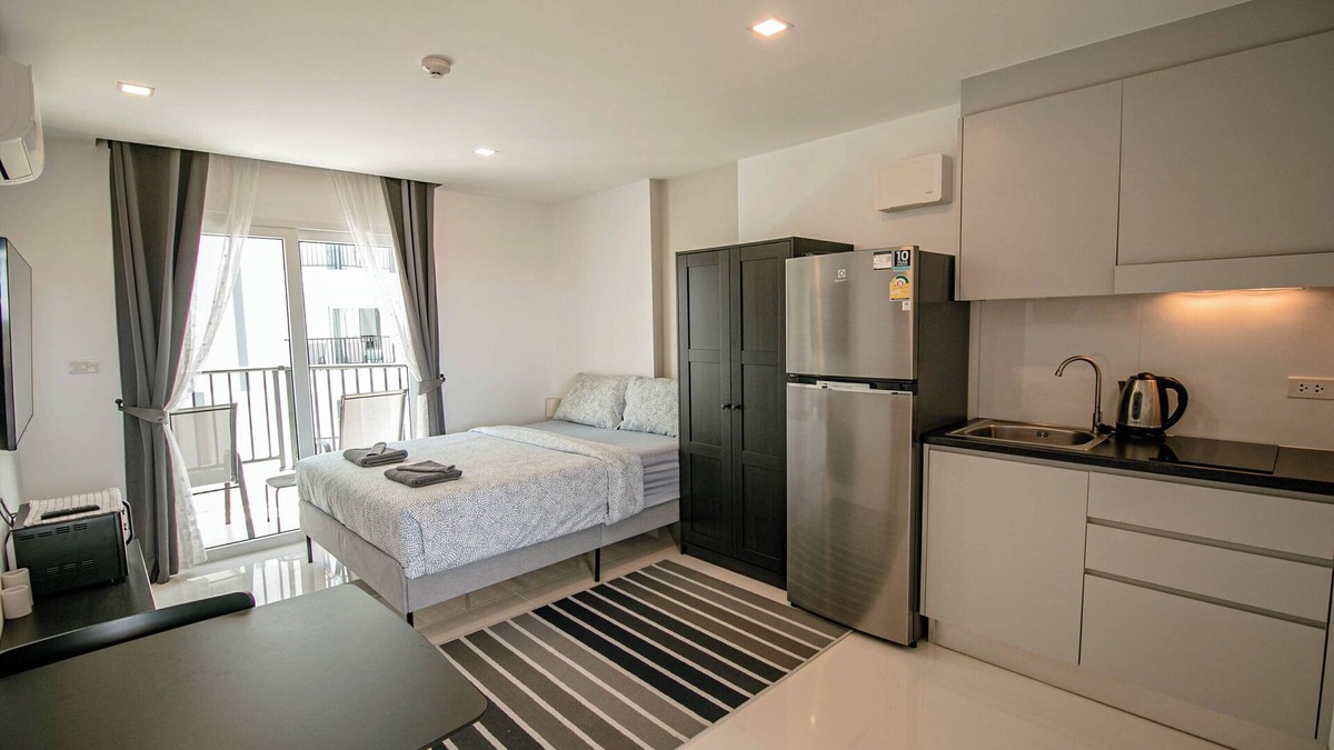 Kram Condo | Studio High floor, AC, Well equiped Kichen, beautiful balcony view
