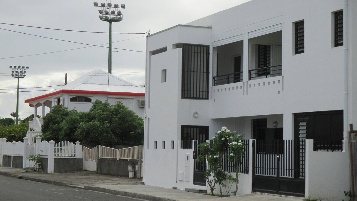 Port-Louis Apartment | Studio in an architect's house in Port-Louis, Guadeloupe, (near the beach).