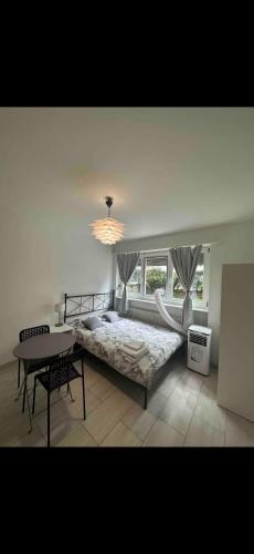Gundeldingen Apartment | Studio in Basel, Basel Card