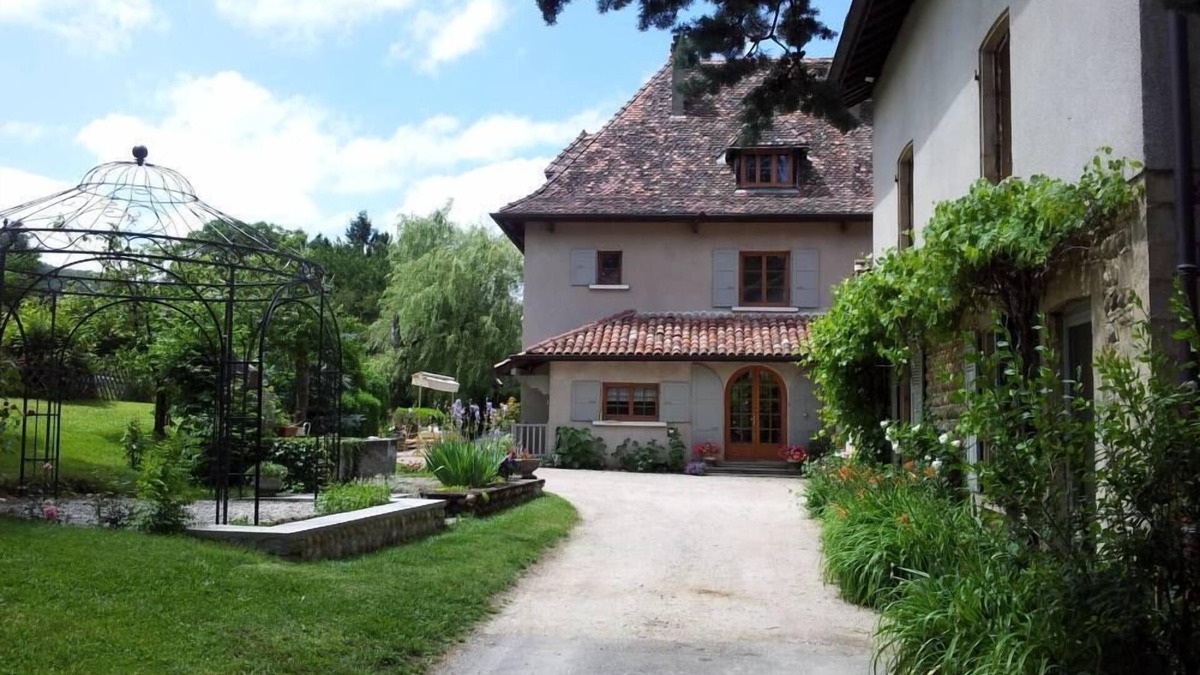 Bilieu Apartment | Studio in character house Lac de Paladru