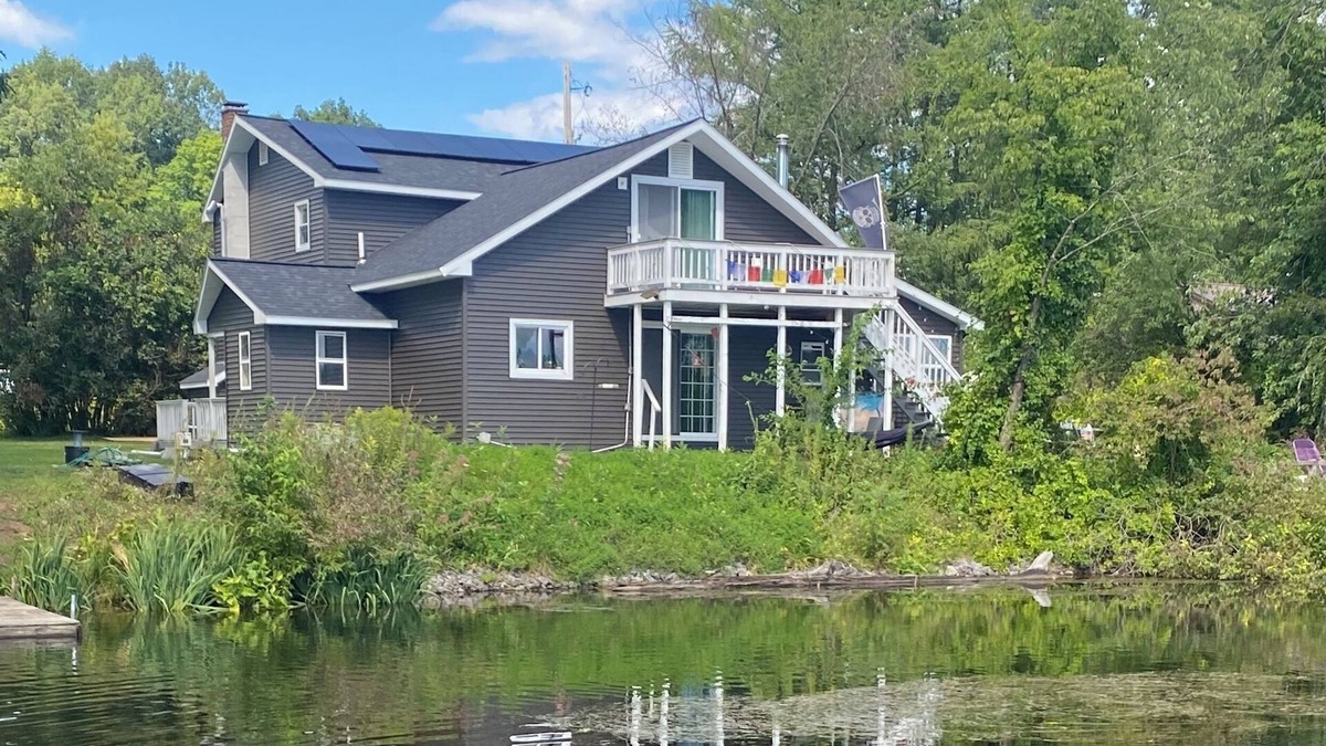 Saratoga Springs Apartment | Studio in house - Horse Track - SPAC - waterfront - Kayaking, Canoe, SUP, fishin
