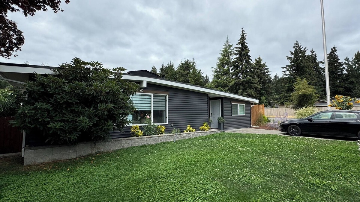 South Tacoma Apartment | Studio in Tacoma-Private entrance.