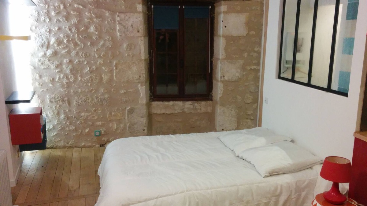 Chauvigny Apartment | Studio * in the Duguesclin tower, in the heart of the medieval city