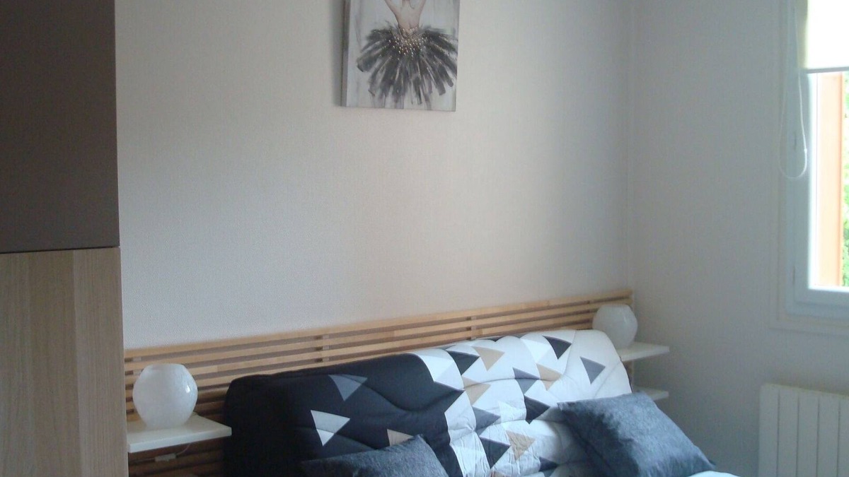 Vic-sur-Cere Apartment | STUDIO IN THE HEART OF GREEN COUNTRY