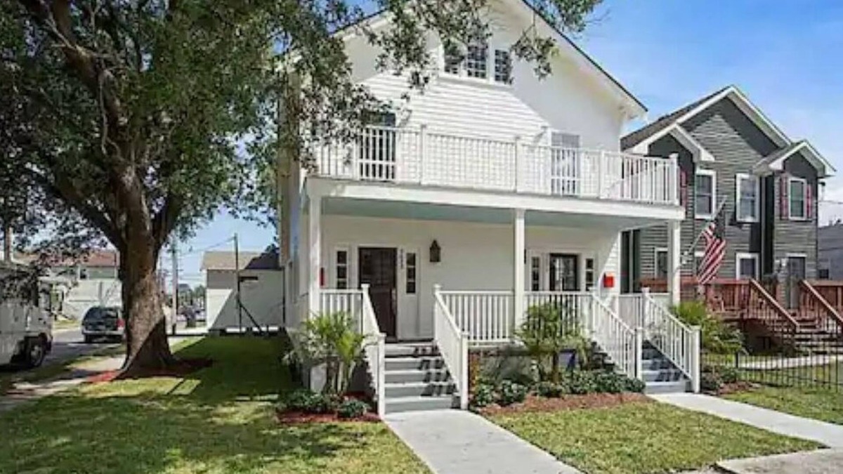Milan Apartment | Studio in Uptown New Orleans; private entrance, no shared space, parking,pets ok
