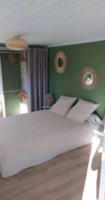 Les Hauts de Saint-Aubin Apartment | Studio indépendant au calme