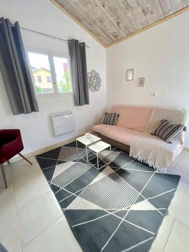 Dardilly Apartment | Studio indépendant