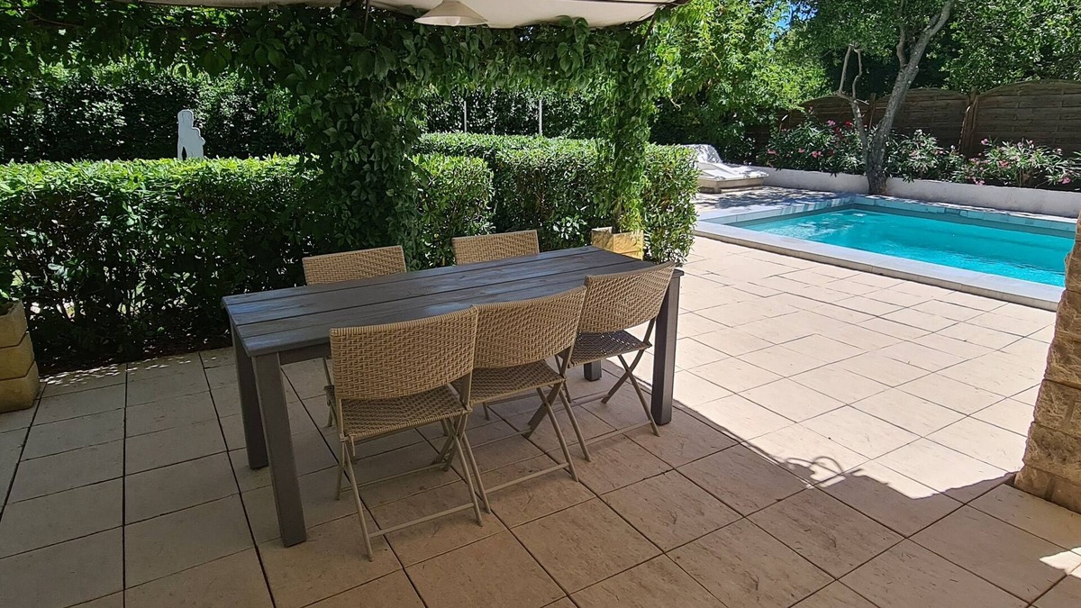 Mimet Apartment | Studio Le Cèdre Avec Piscine