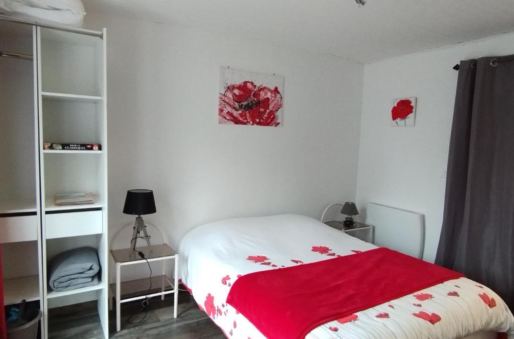 Saint-Romain-sur-Cher Apartment | Studio Les coquelicots