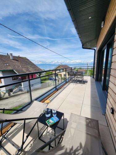 Lugrin Apartment | Studio lumineux avec grande terrasse et vue lac, Parking privé