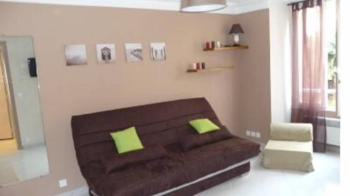 Carabacel Apartment | STUDIO LUXE PLEIN CENTER, 5MIN A PIED DES PLAGES' RUE DU LYCEE