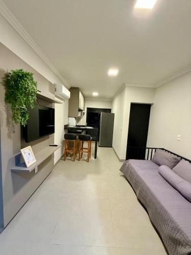 Santa Monica Apartment | Studio Maia Aconchego e praticidade 190m da UFU