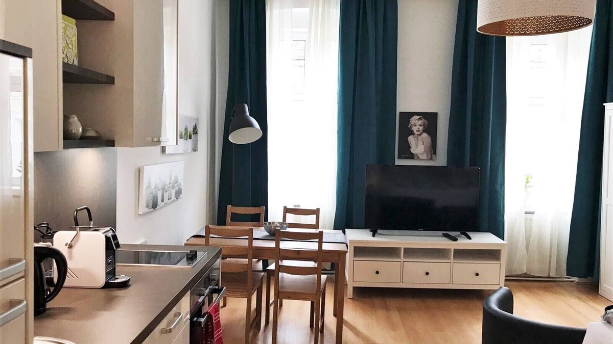 Funfhaus Apartment | Studio mit Balkonnutzung