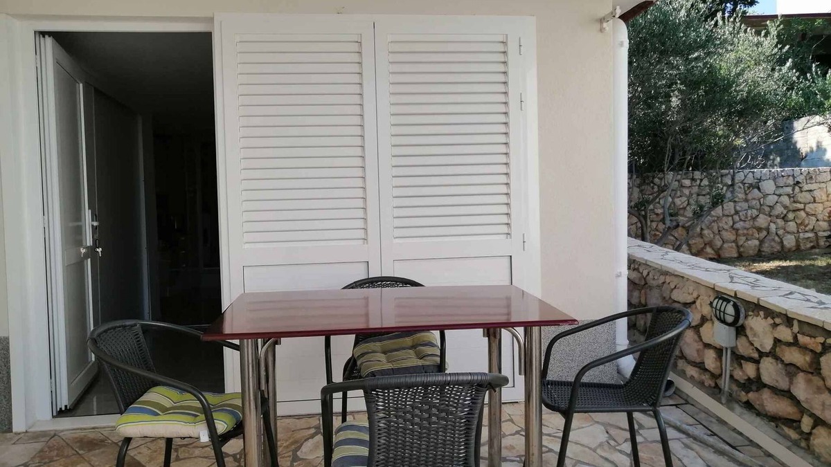Vinjerac Apartment | Studio mit Klimaanlage und Terrasse
