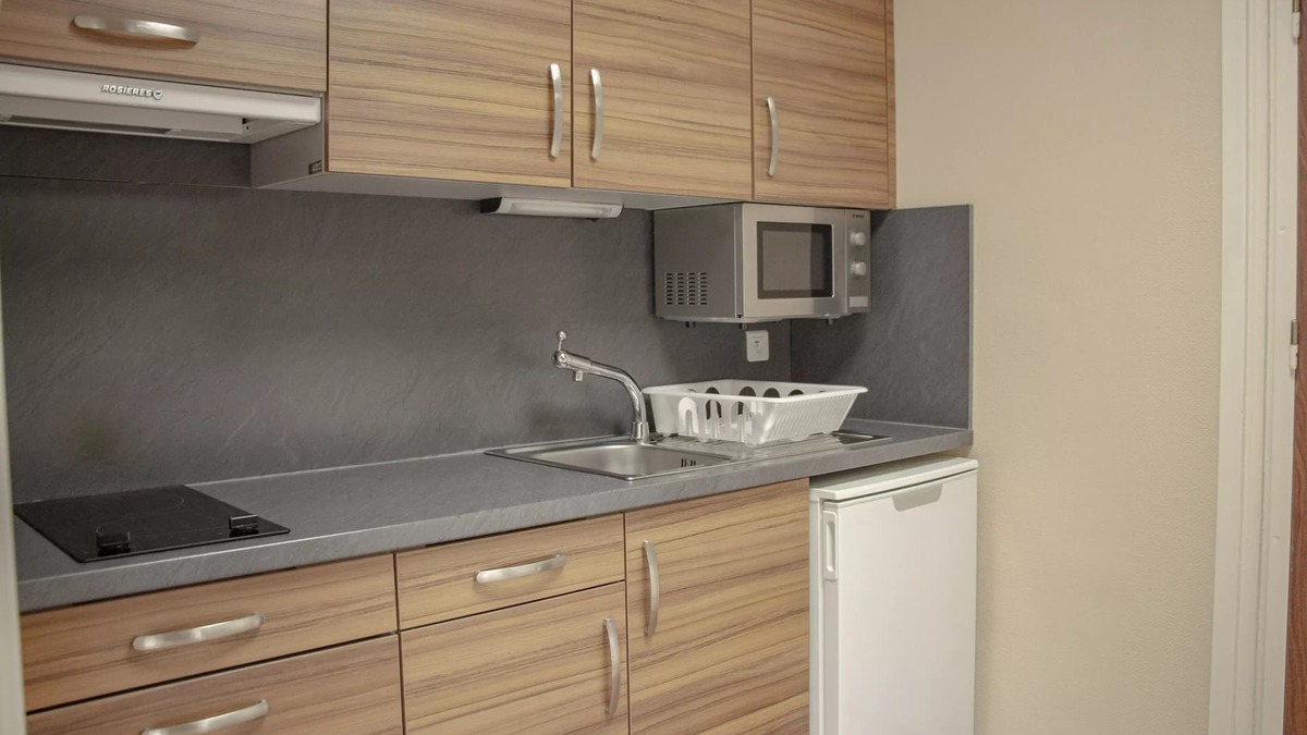 Luxeuil-les-Bains Apartment | Studio mit zwei Einzelbetten